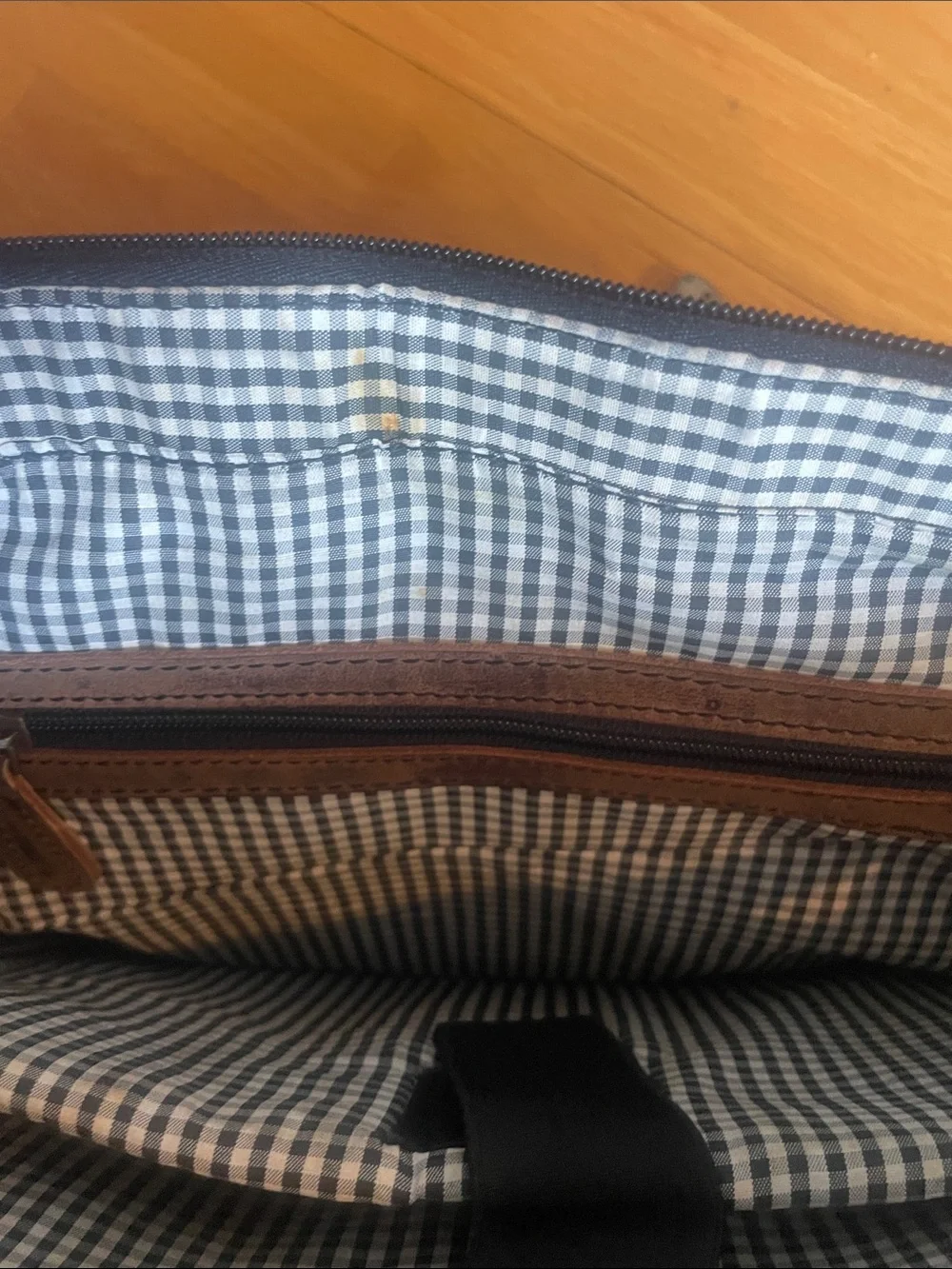 Beautiful Vintage Brown Leather computer bag; clasp is worn & slips out (OL3)